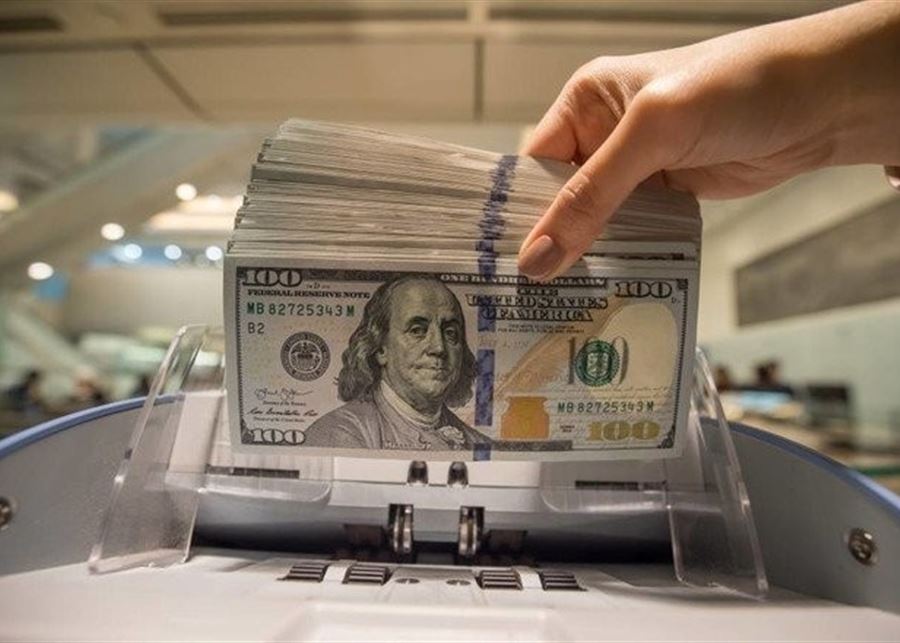 افتتاحية نارية لسعر صرف الدولار في السوق السوداء