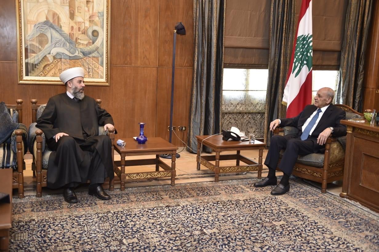 الرئيس بري استقبل مفتي بعلبك الهرمل الشيخ بكر الرفاعي وعرض الاوضاع العامة مع السفيرة الاميركية