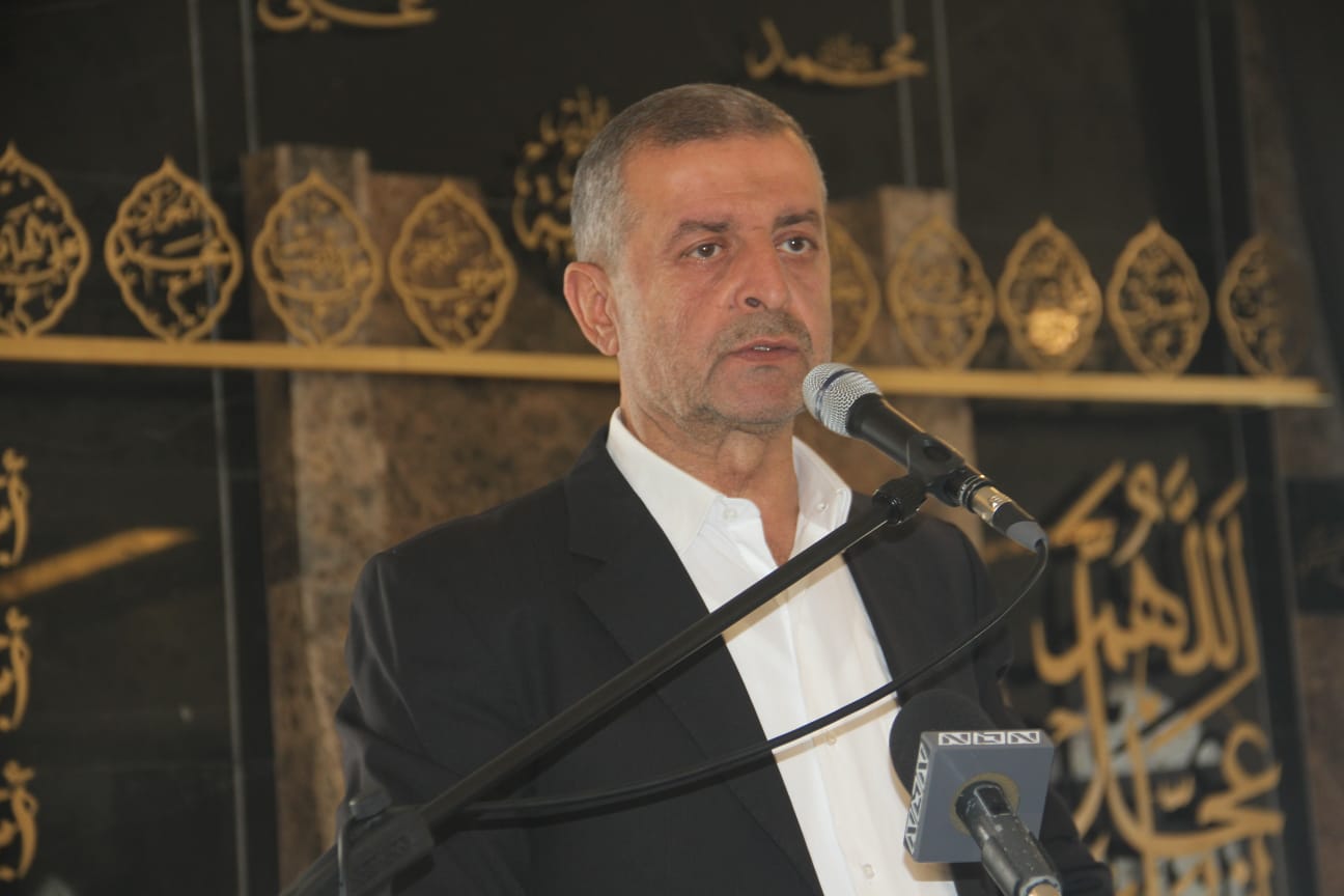 النائب قبيسي ؛ لا نطلب من احد أن يدعم المقاومين بالدماء ولا بالشهداء فالكلمة هي موقف وهي تشكل وحدة على المساحة الداخلية ومع الاسف لا نرى احد يبحث عن الوحدة الداخلية الوطنية لتكريس قوة لبنان وعزيمته بل كل ما نراه مزيد من الانقسام والاختلاف