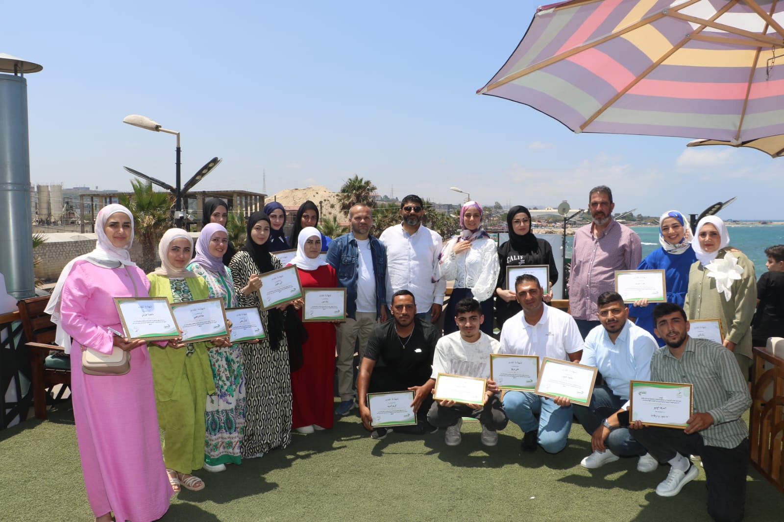 إدارة موقع مرجعيون كرمت المراسلين في مقهى ال bella vista - الغازية برعاية السيد وسام شريم