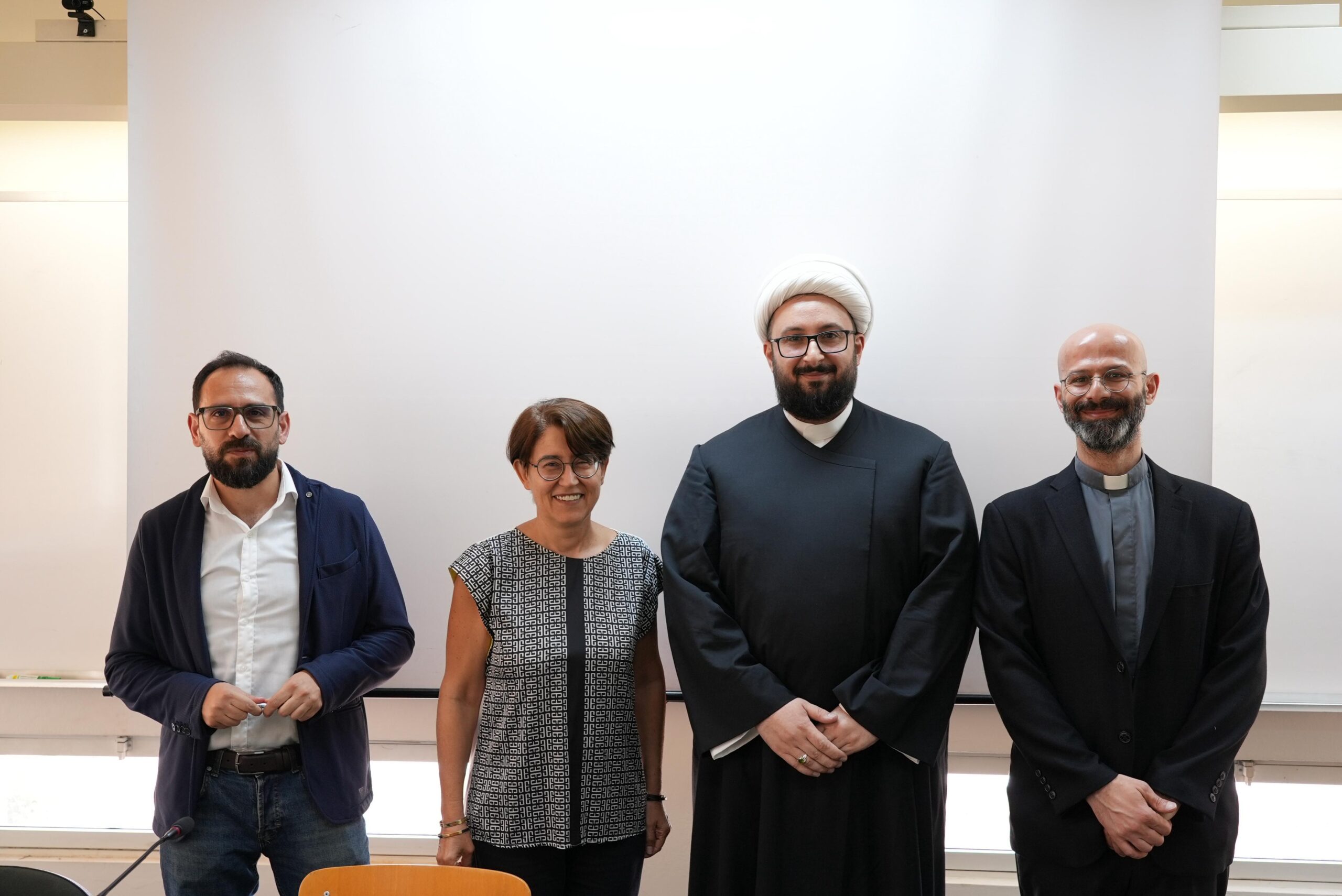 الشيخ ربيع رفيق قبيسي ينال شهادة الماستر في العلاقات الإسلامية - المسيحية من جامعة القديس يوسف ، بدرجة مشرف جداً