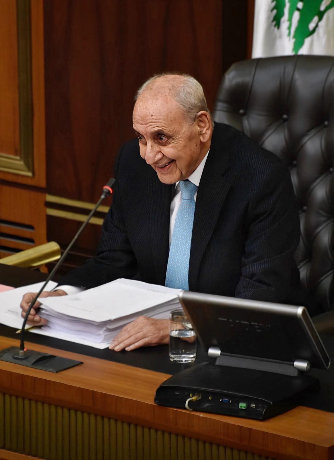 الرئيس بري يرد على المقاطعين ويطمئن: لا حرب