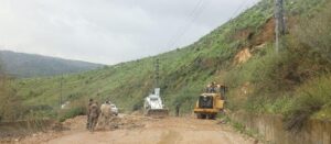 اعادة فتح الطرق المؤدية إلى مرجعيون بعدما قطعتها غارات إسرائيلية